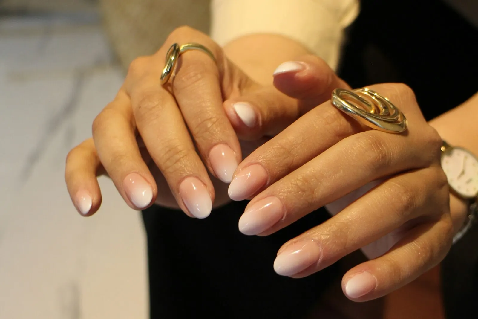 Manicure elegante en Elite Salón